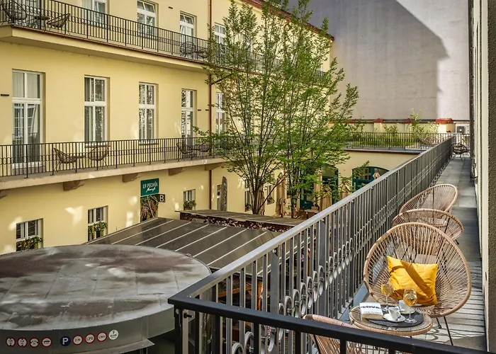 Vn48 Suites By Adrez Praag